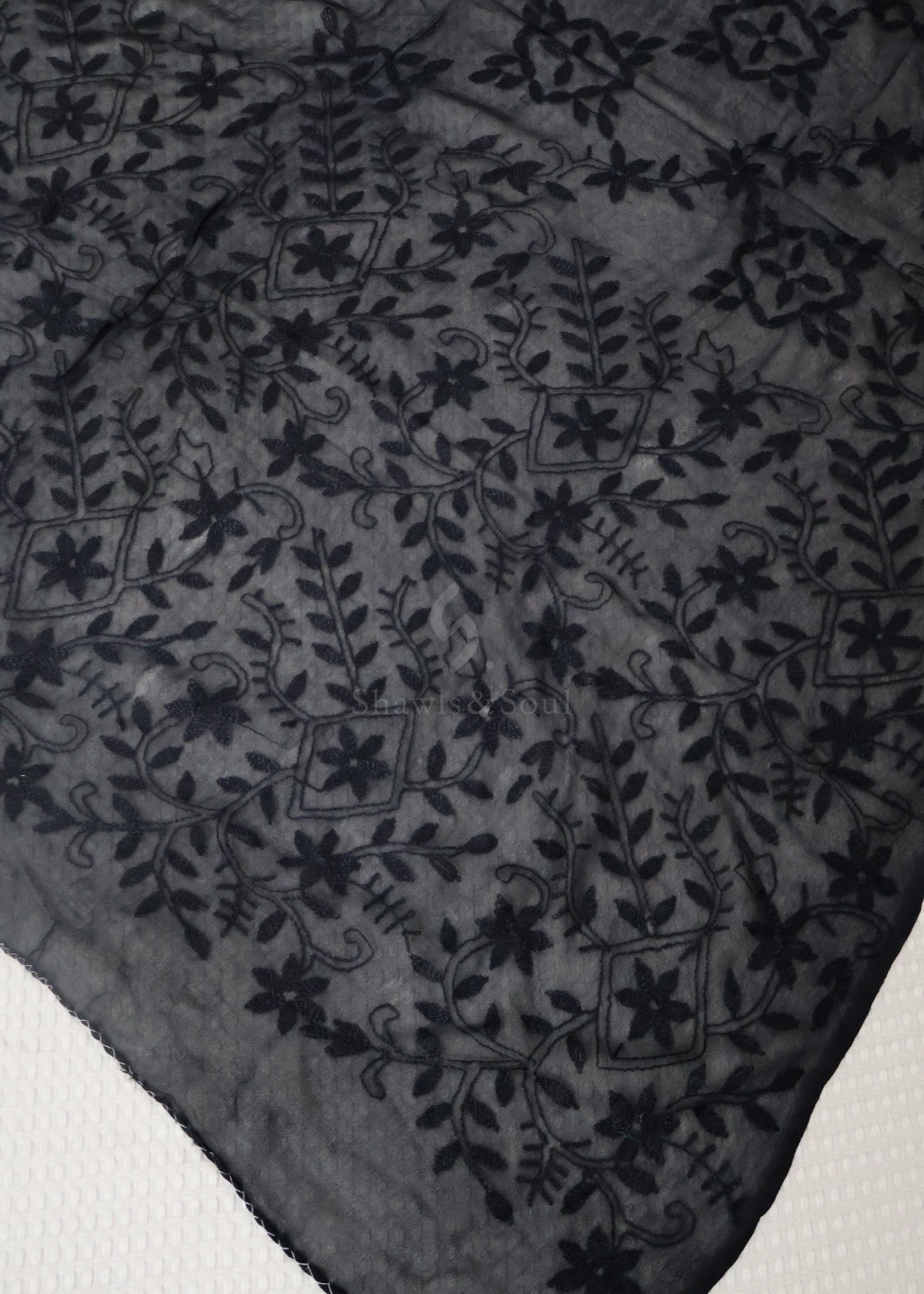 Guluna Black