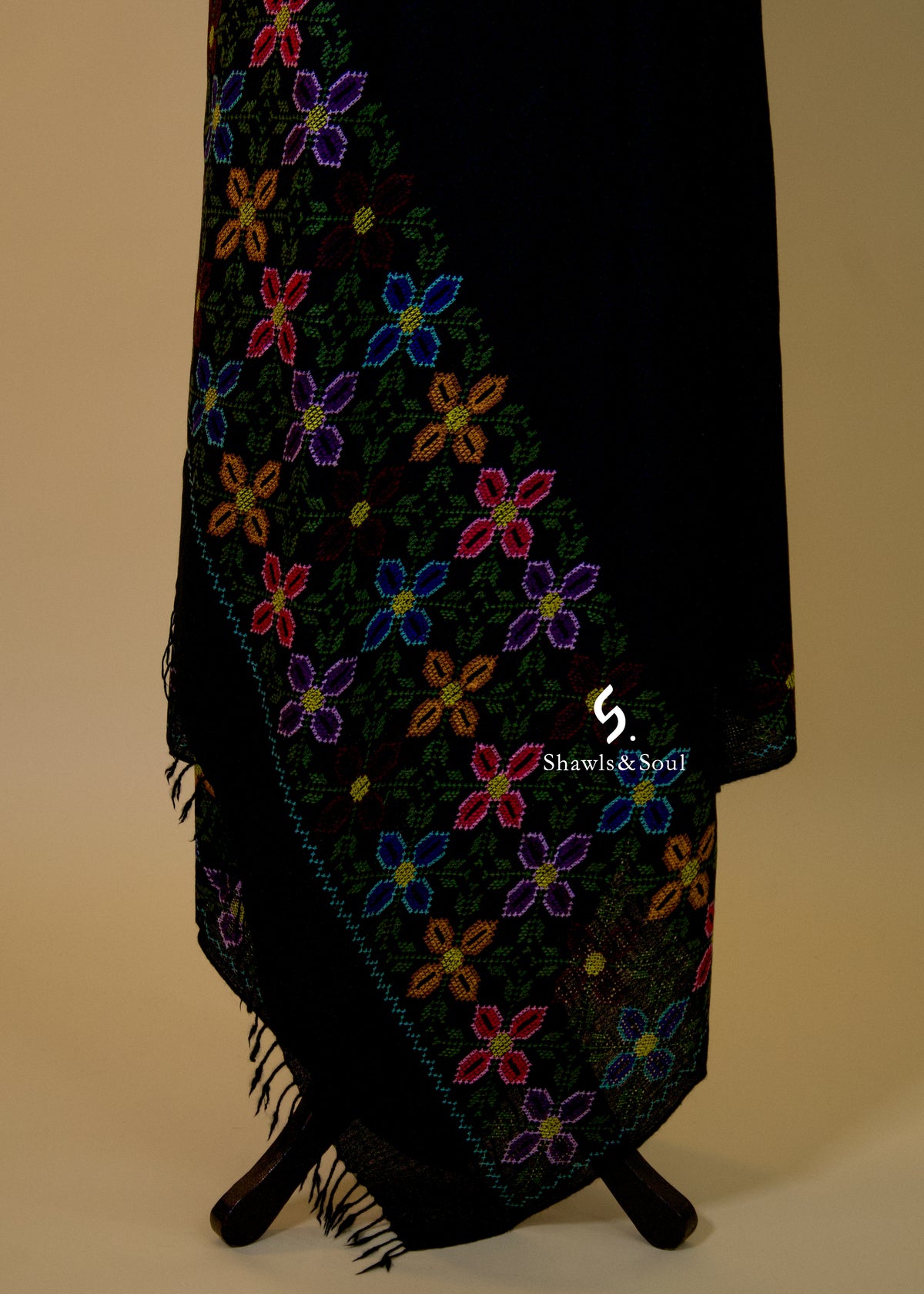 Gul-e-Bahar Black