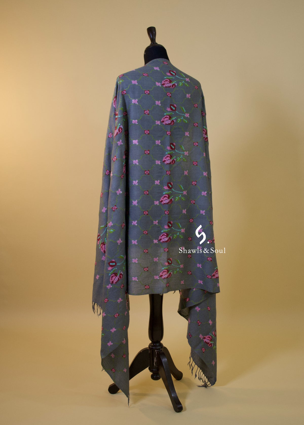 Gul Jaal Grey