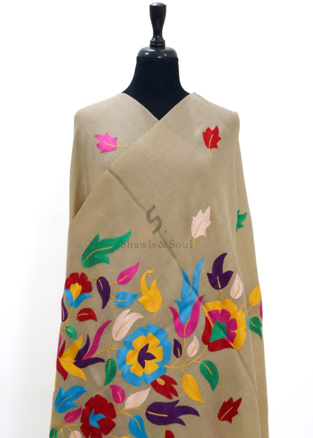 Aari Floral E