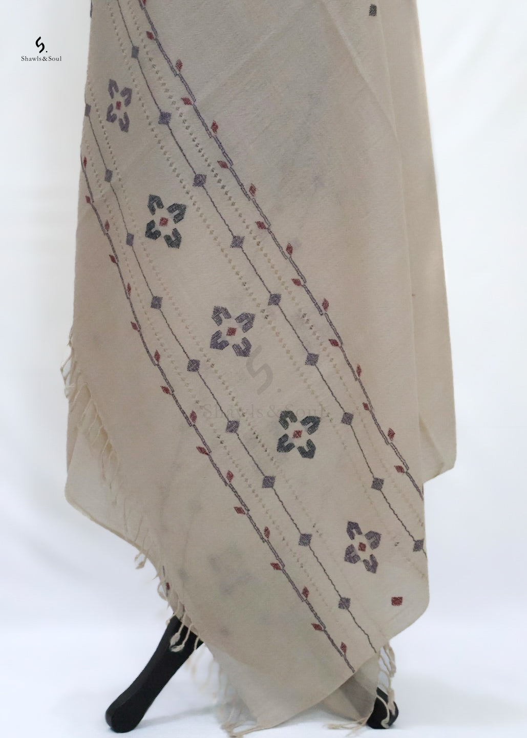 Woven Gleam E