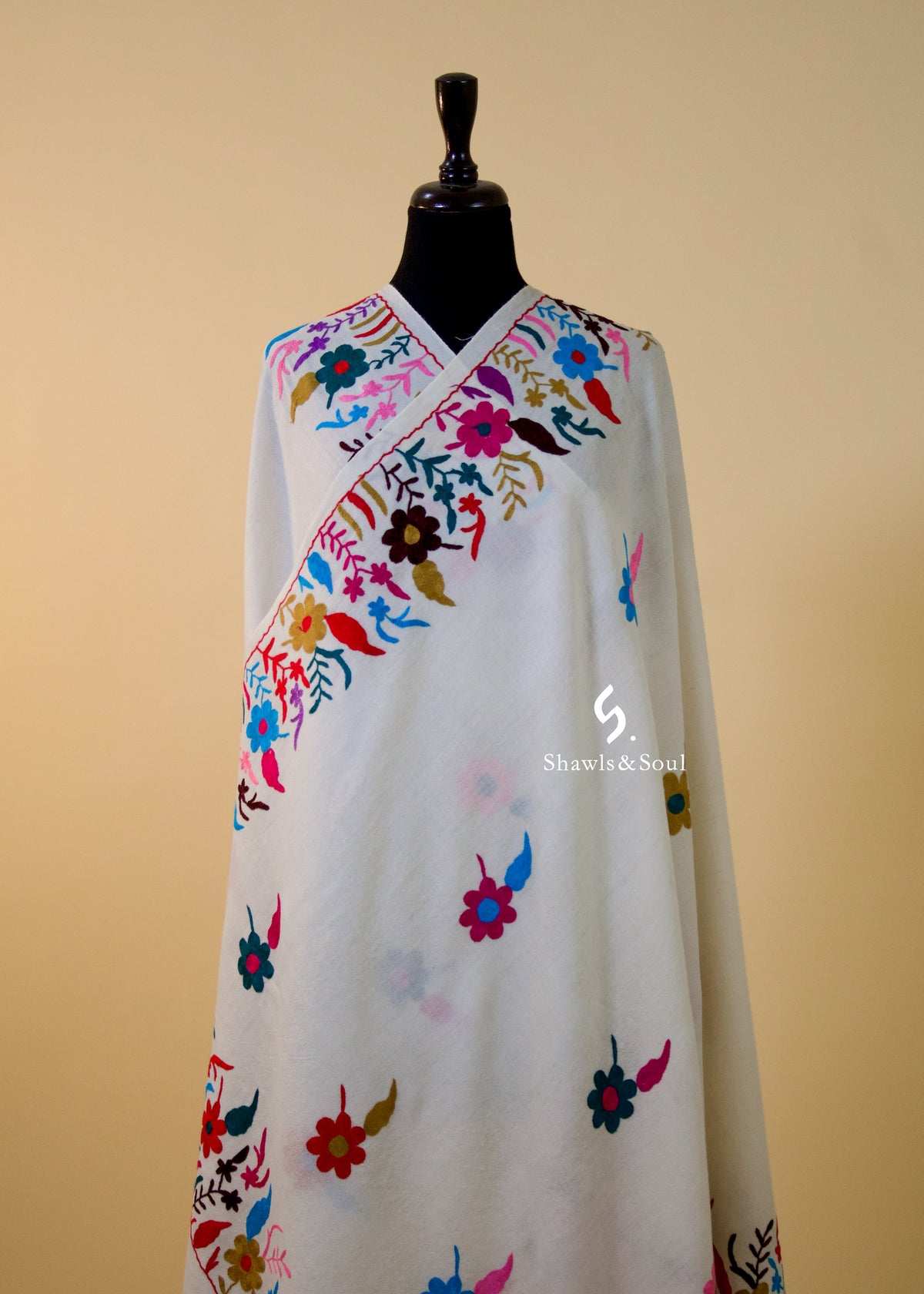 Aakash Shawl E