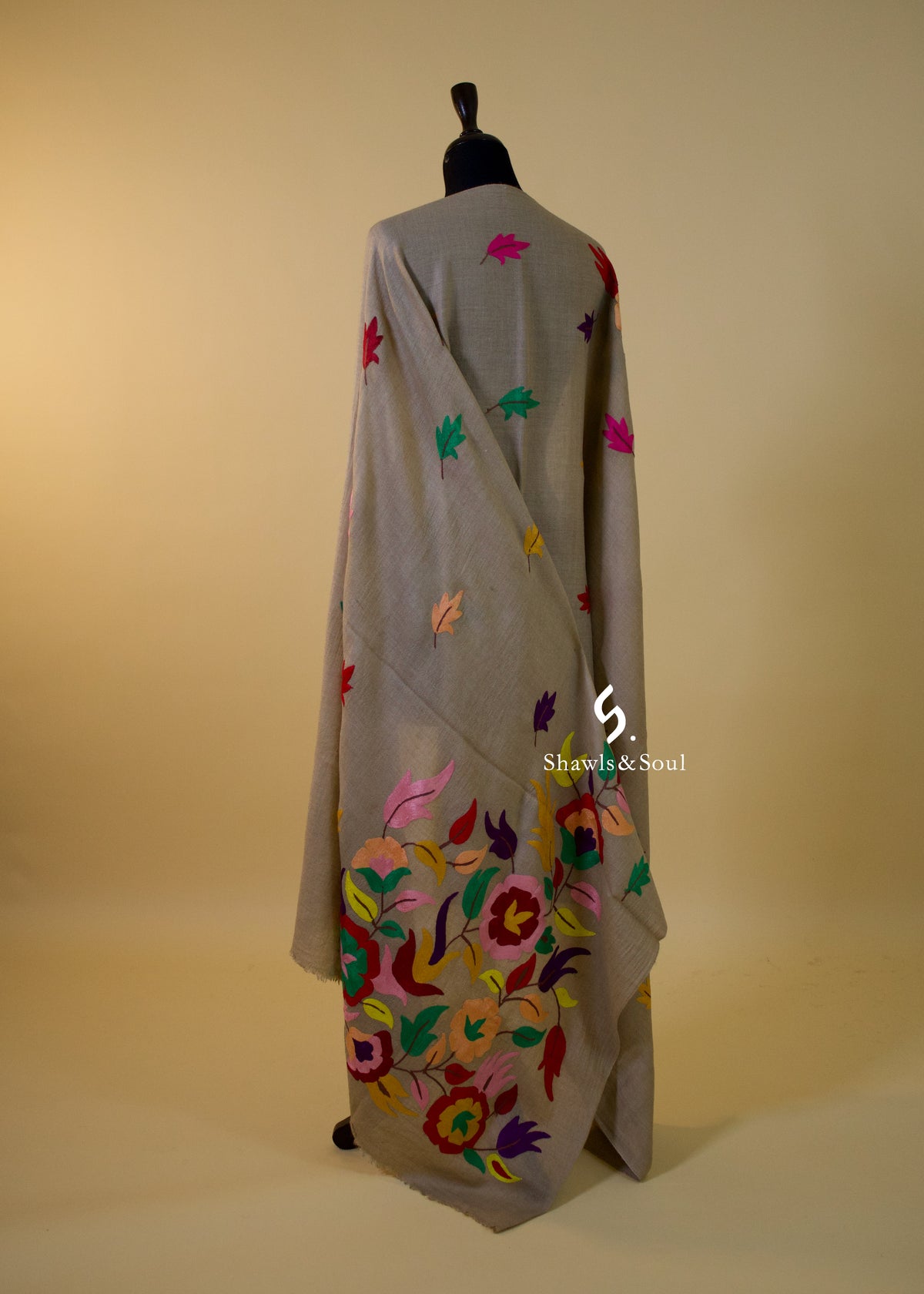Aari Floral G