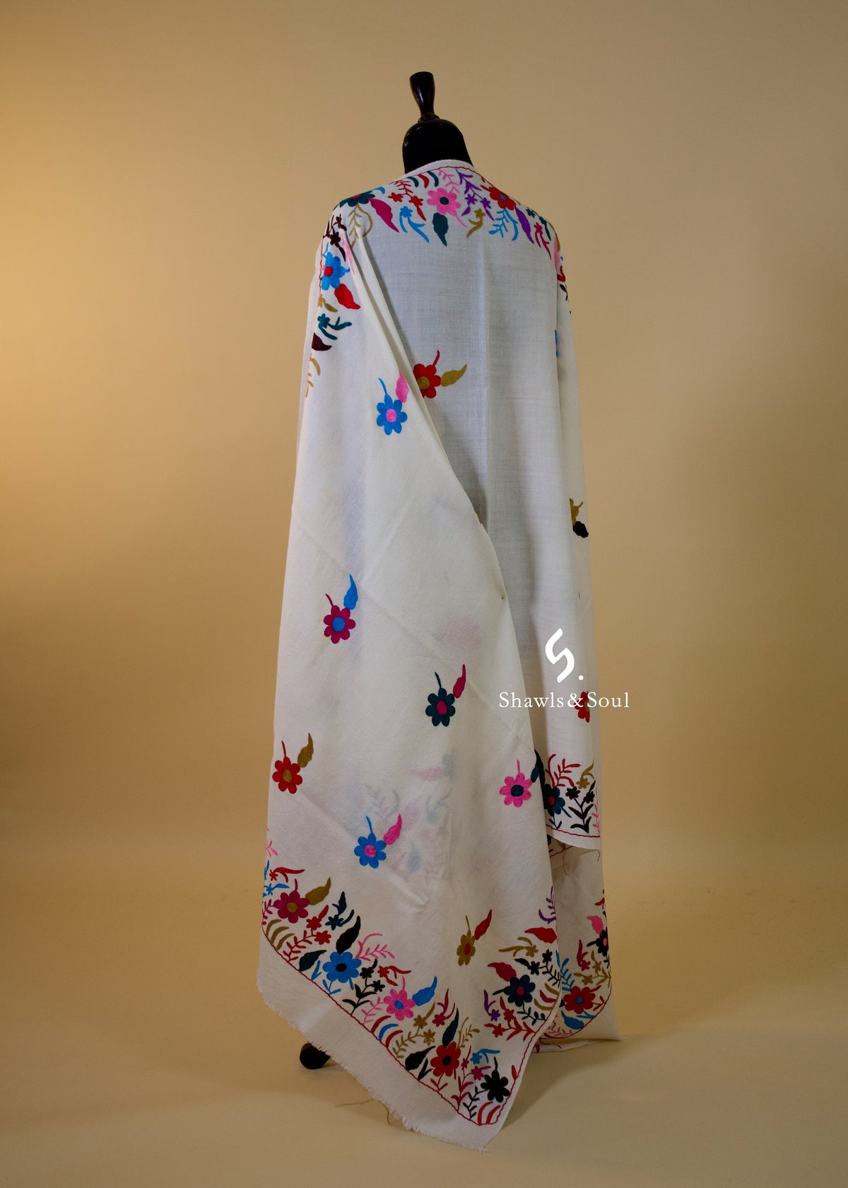 Aakash Shawl E