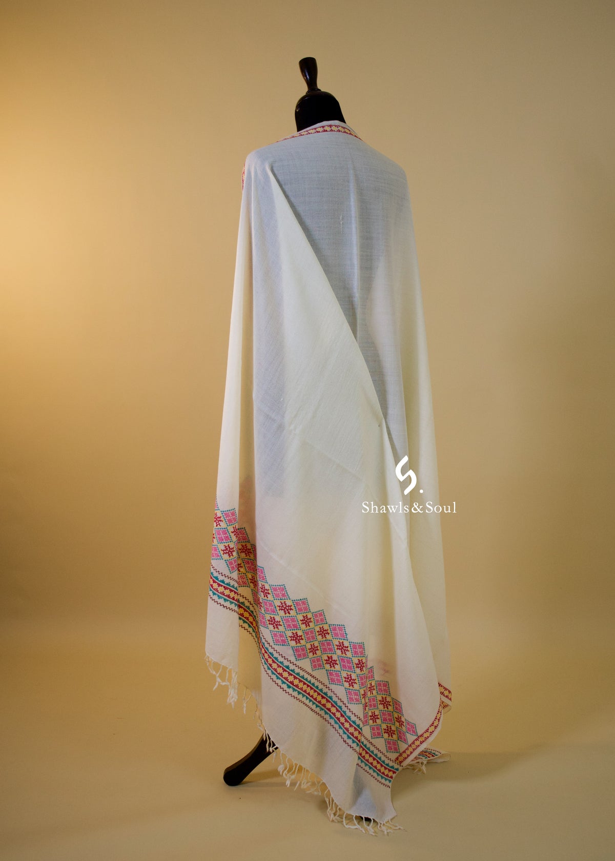 Crossed Elegance C