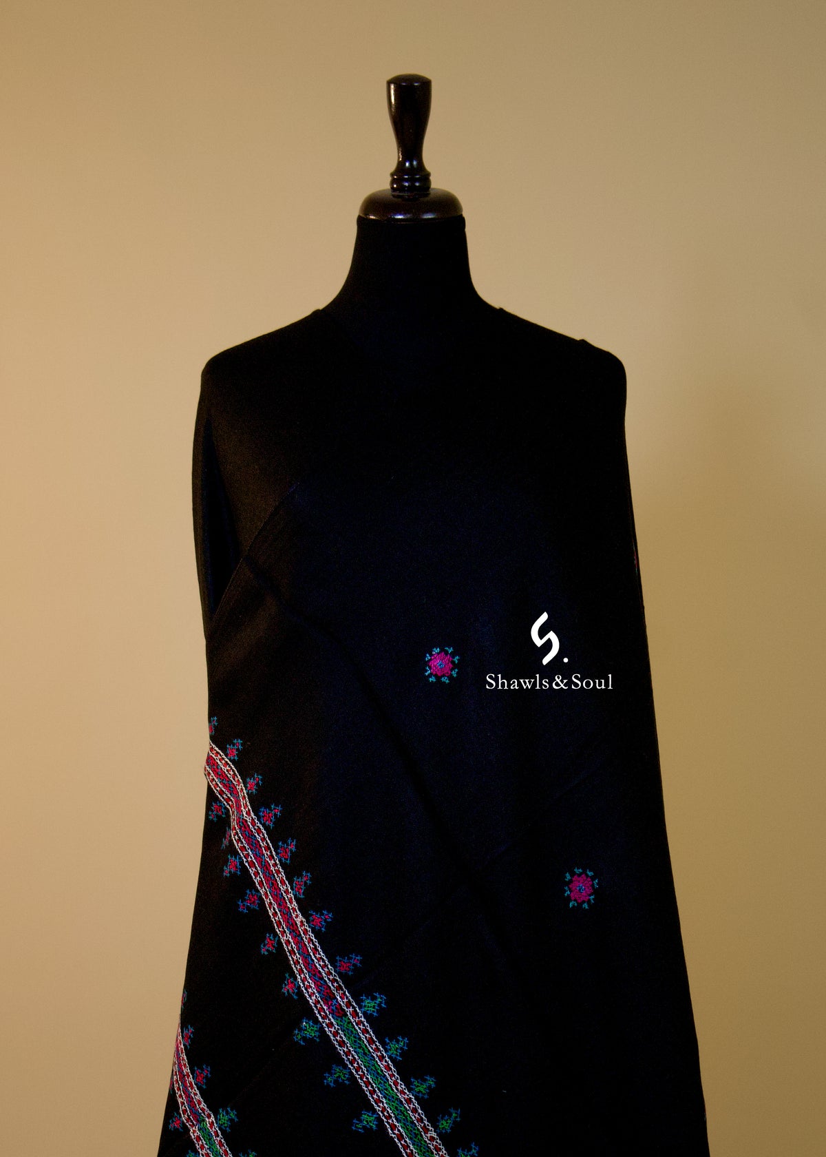 Vira Black A