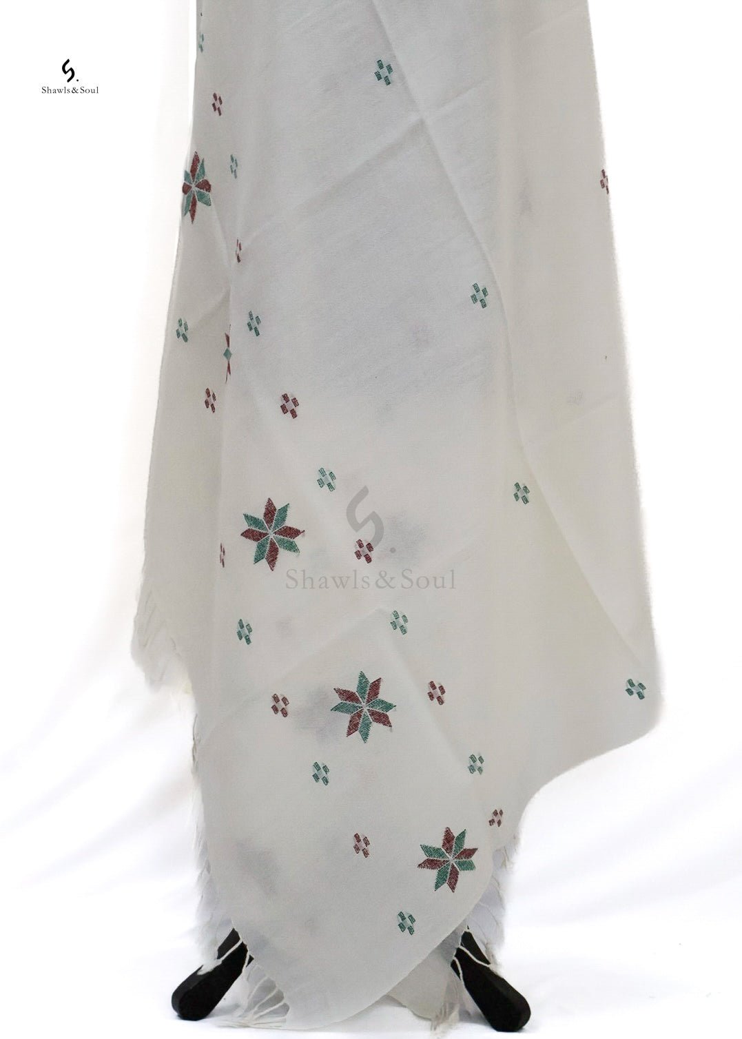 Swati Sundus White B