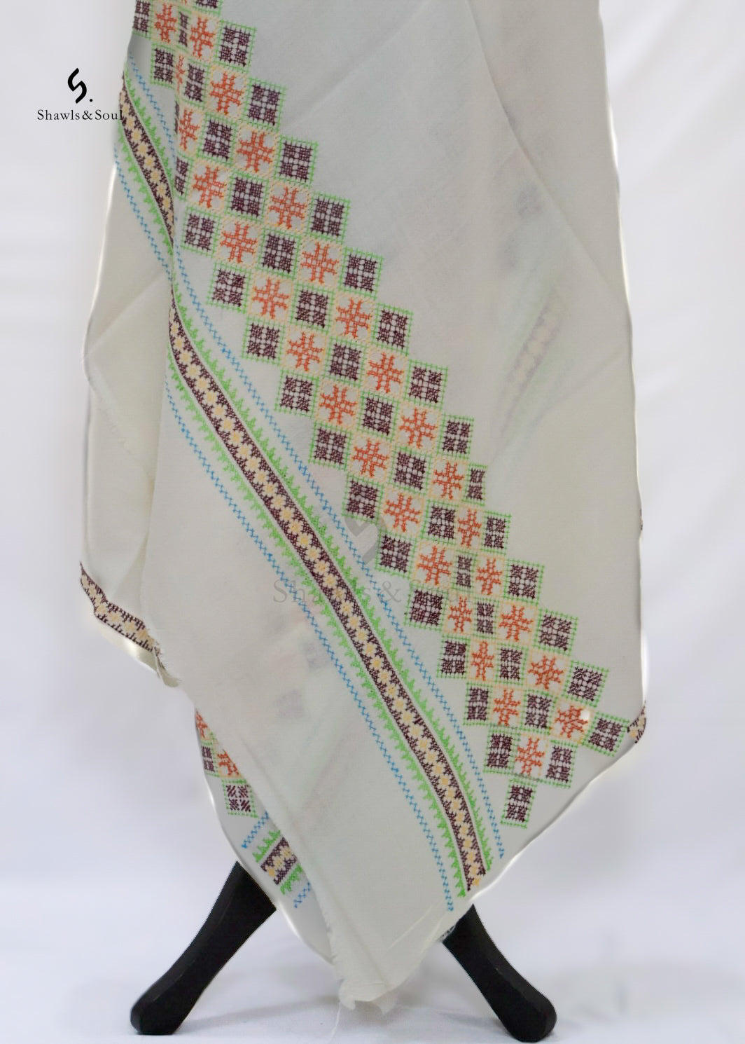 Light Color Shawls