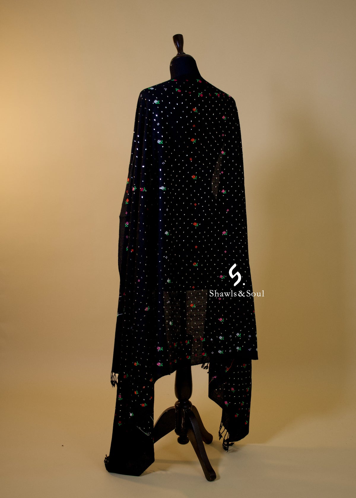 Zarnoor Black