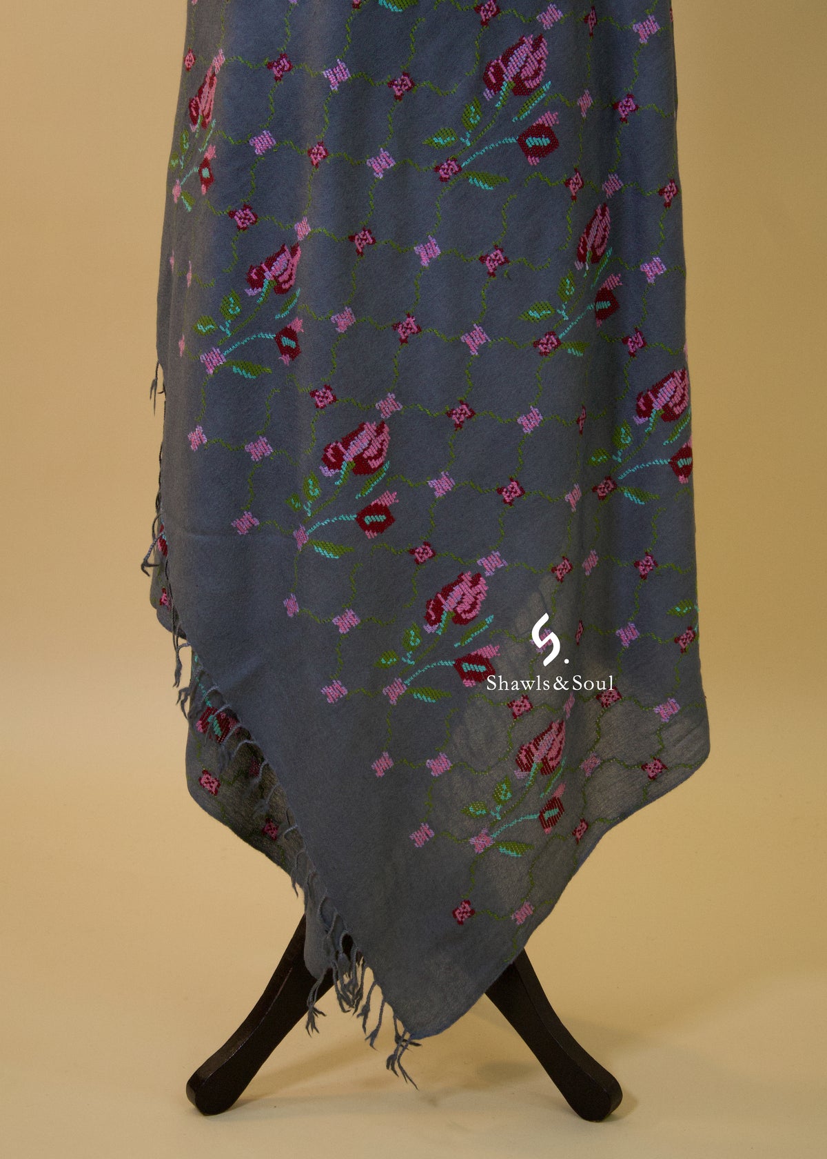 Gul Jaal Grey