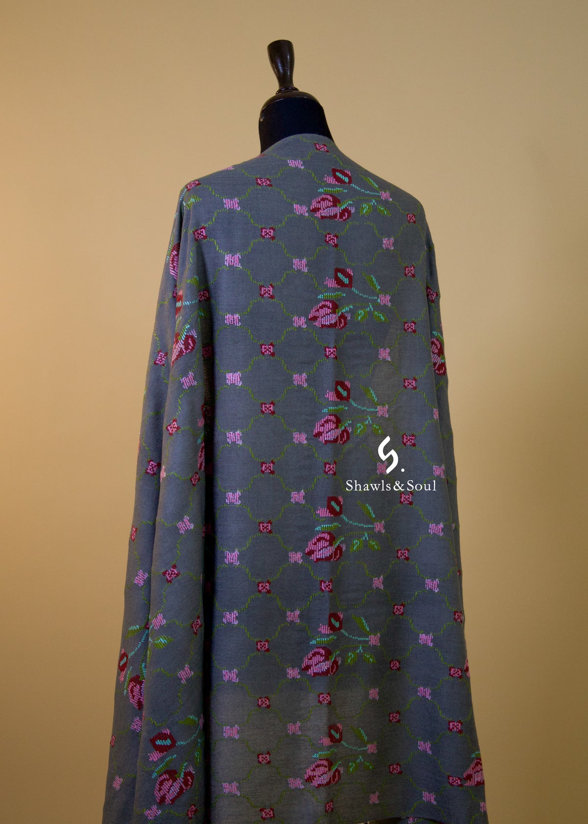 Gul Jaal Grey