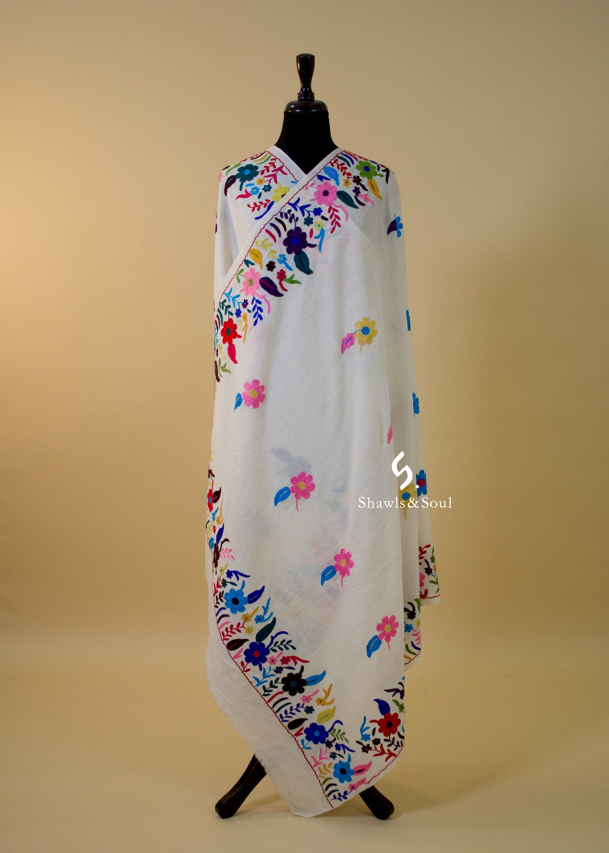 Aakash Shawl D