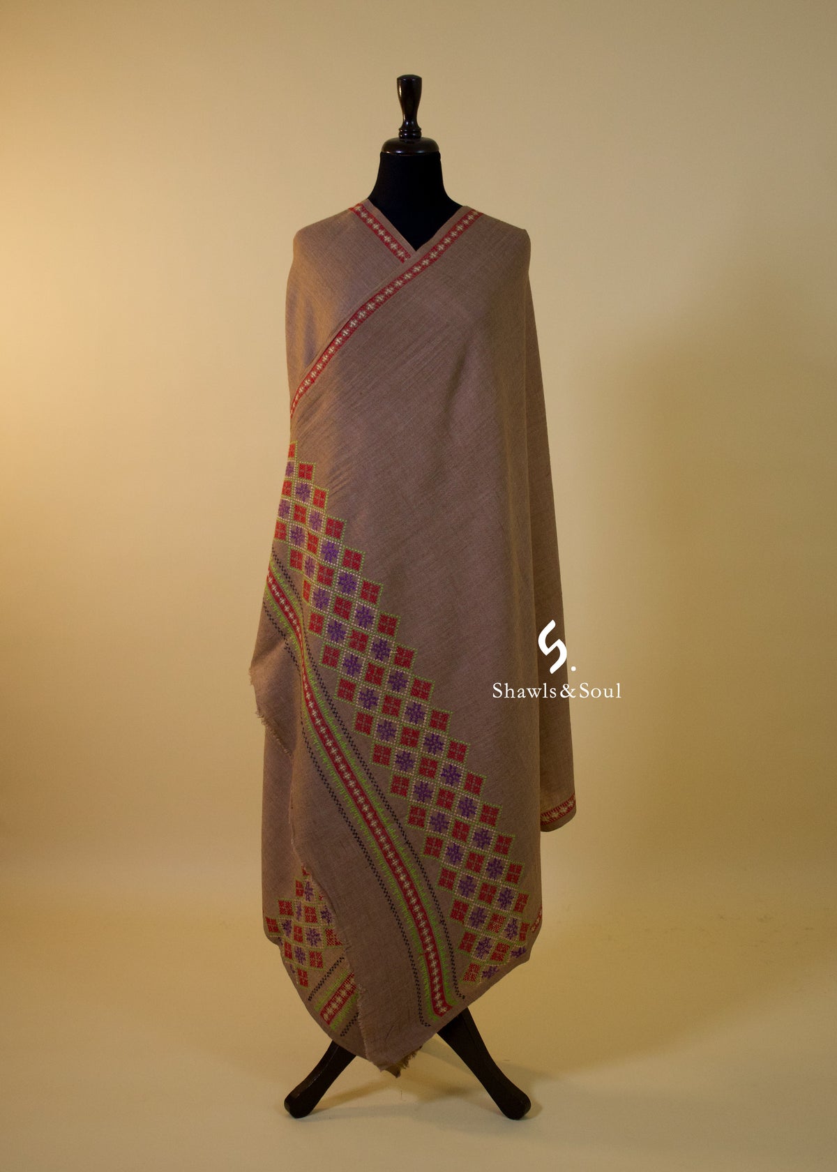 Crossed Elegance D