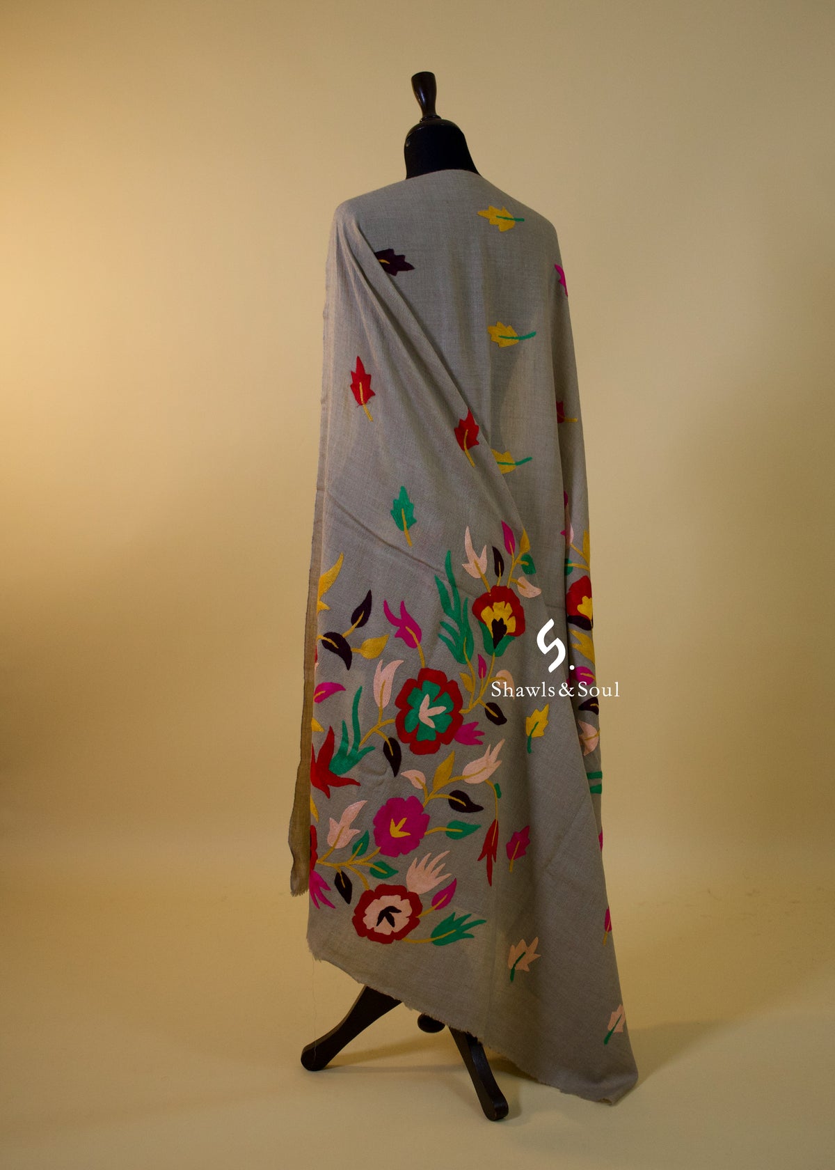Aari Floral B