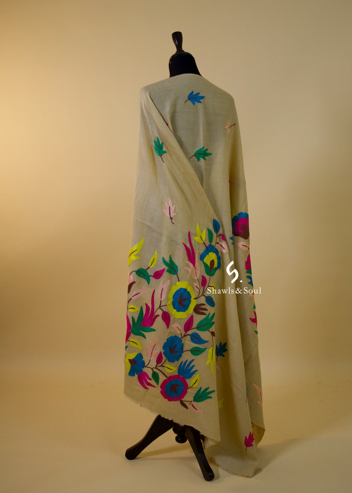 Aari Floral A