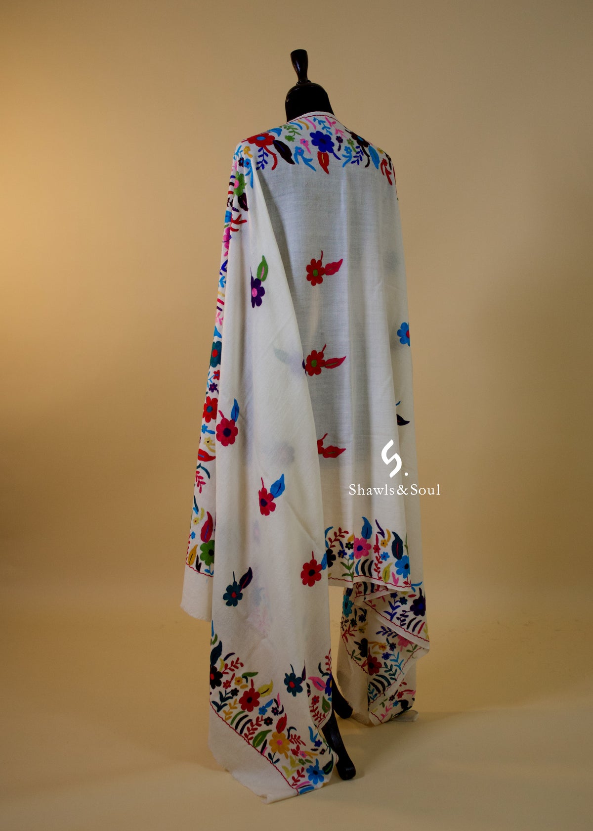 Aakash Shawl D