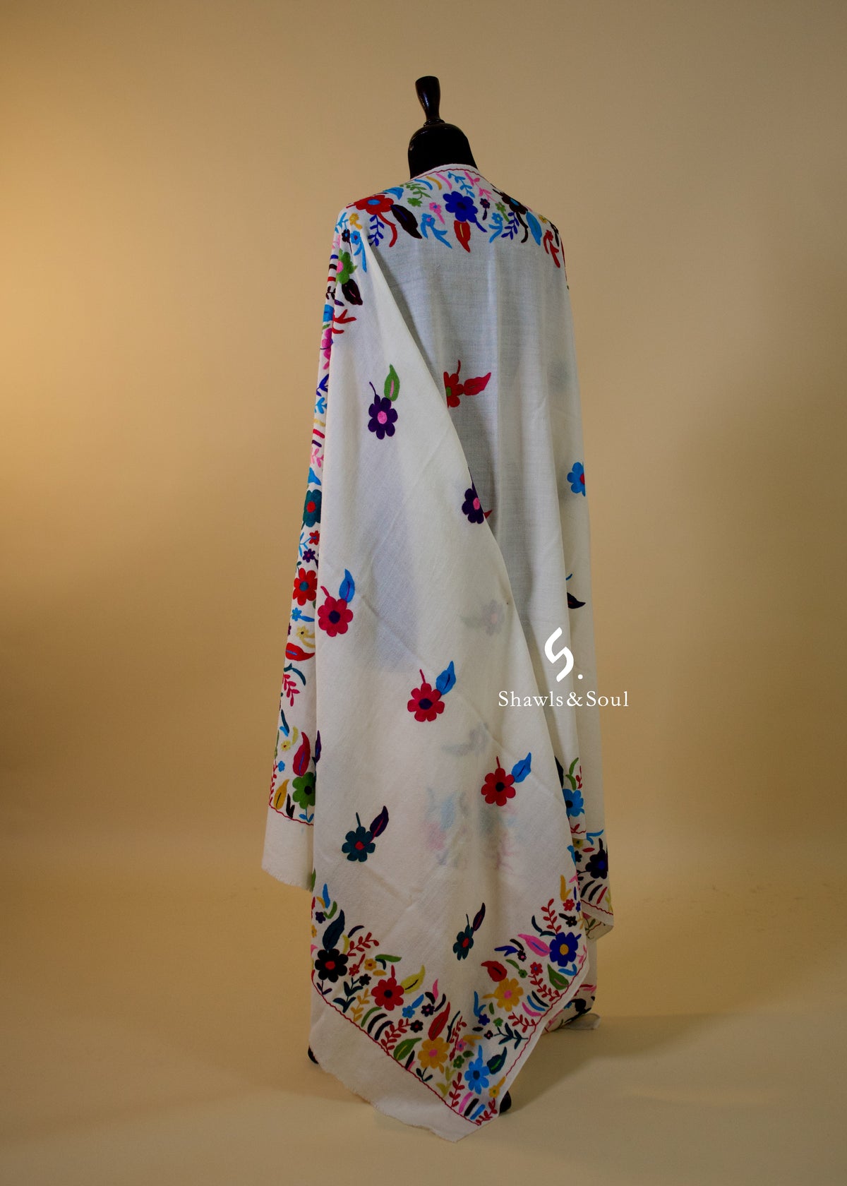 Aakash Shawl D