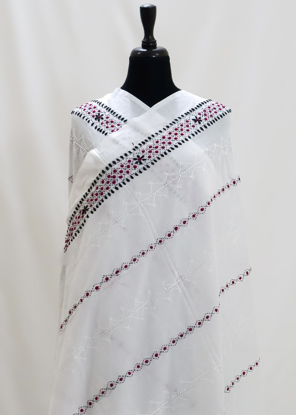 Aangan White C